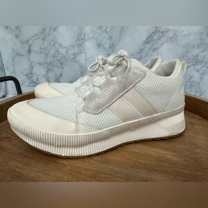 Sorel Cream Waterproof Sneakers Neutral Lightweight sz 8.5